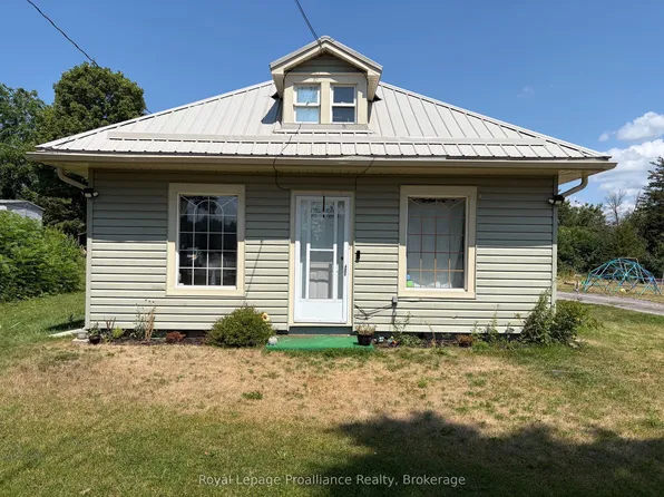 16 Huffman Rd, Quinte West, ON K0K 2C0