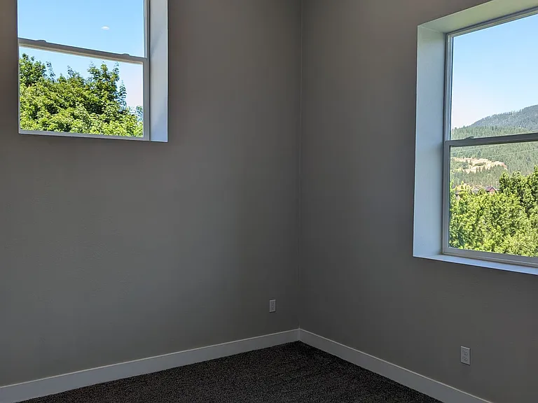 514 McKinley Ave — Photo 9