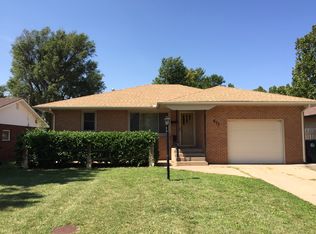 911 S Douglas Ave, Lyons, KS 67554