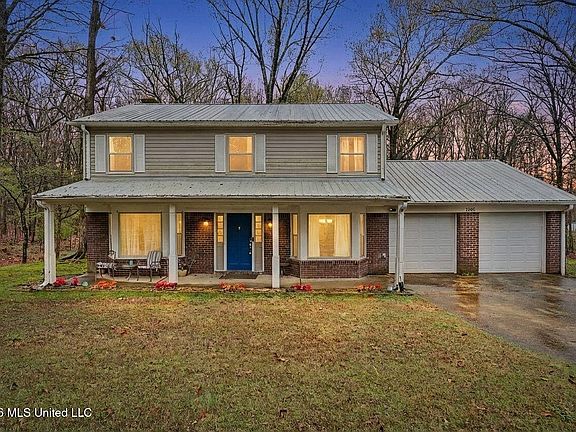 2nd image of 1365 Jo Ann Dr
