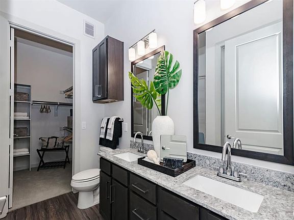 Magnolia on The Green spacious modern bathroom