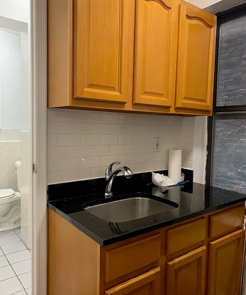 98 Charlton St #9 — Photo 5