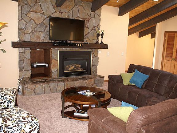 2nd image of 1928 Kokanee Way