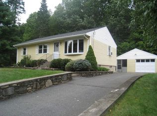 20 Ireta Rd, Shrewsbury, MA 01545