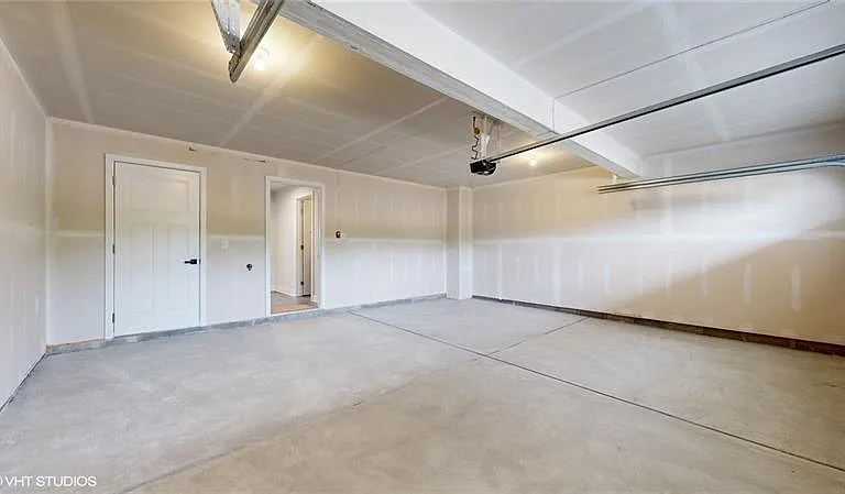 4908 Spruce Rd — Photo 32