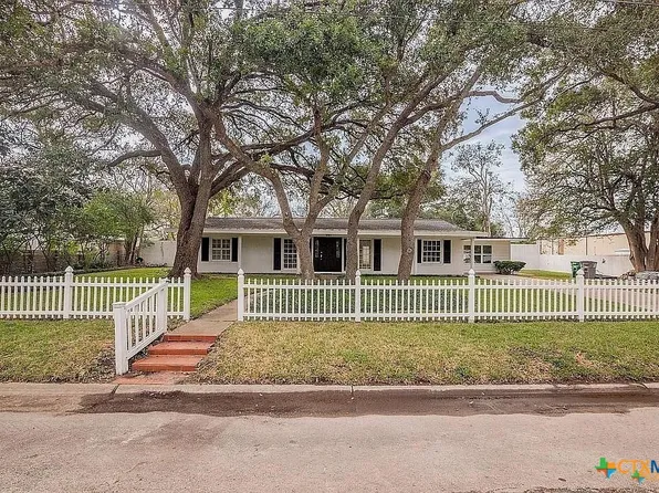 101 E Loma Vista Ave, Victoria, TX 77901