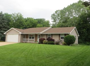 216 Fairway St, Combined Locks, WI 54113