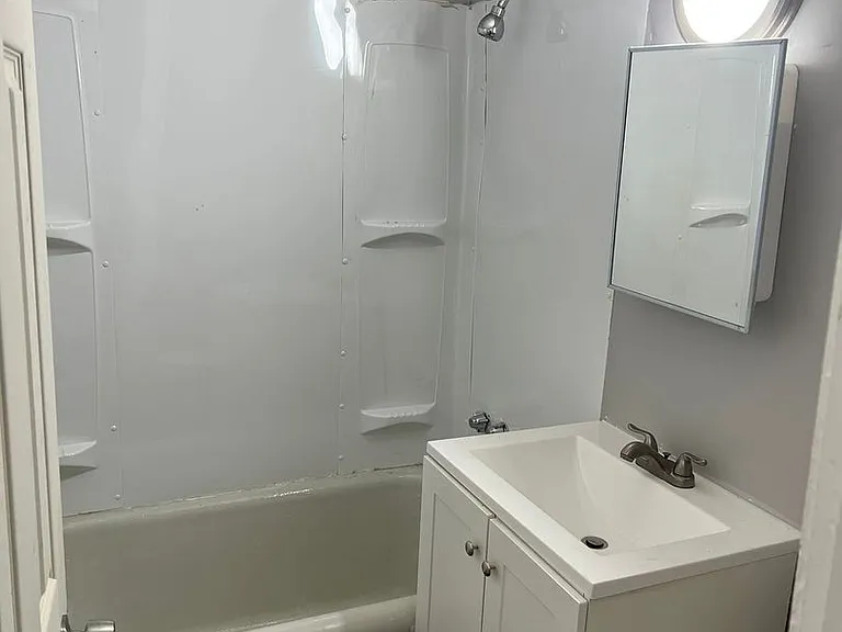 1374 West Blvd — Photo 31