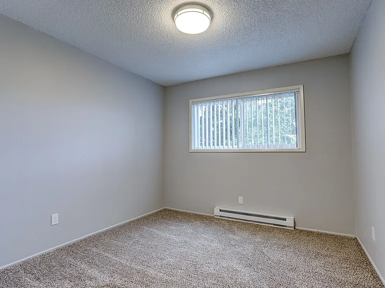 Awesome location near Salish Ponds City Park. — Photo 39
