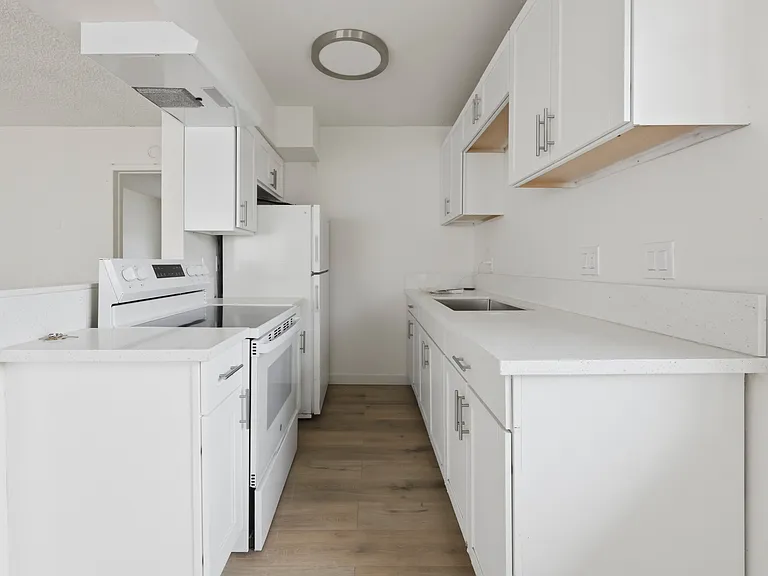3877 Menlo Ave #1 — Photo 4