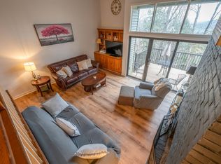 1221 Baker Turn #1D, Hartford, VT 05047