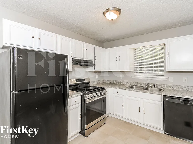 95 Glenwood Ct — Photo 8
