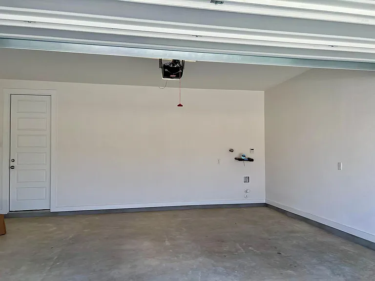 2128 Stampede Dr — Photo 28