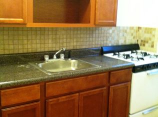 300 Montauk Ave APT 1, Brooklyn, NY 11208