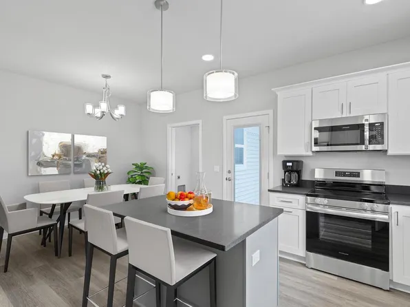 2892 Wild Goose Way, Stoughton, WI 53589