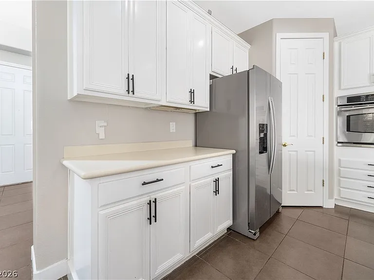 2348 Brooklyn Bridge St — Photo 11