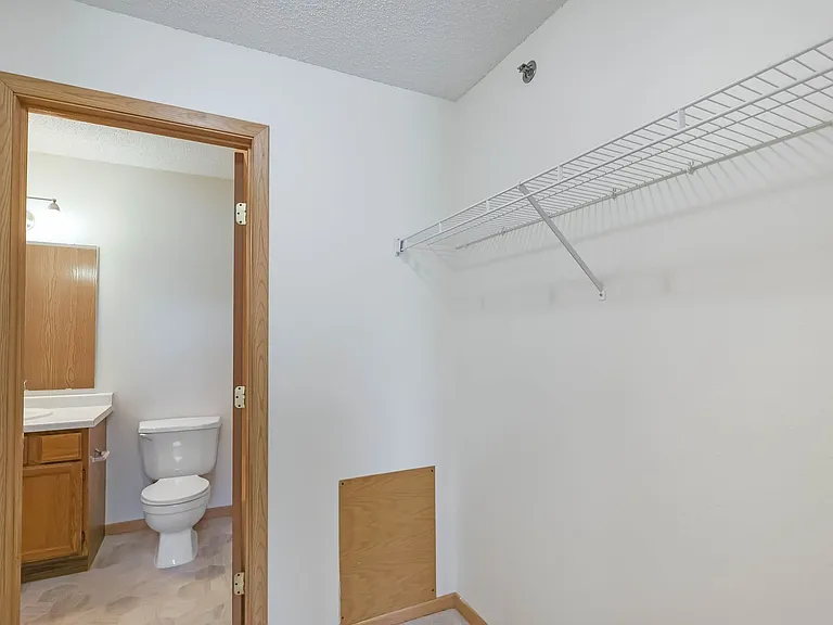 Gray's Landing - Section 42 income guidelines apply — Photo 15