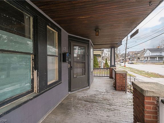 3rd image of 3123 Mapledale Ave