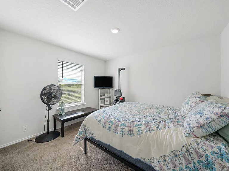 6630 Greensleeves — Photo 11