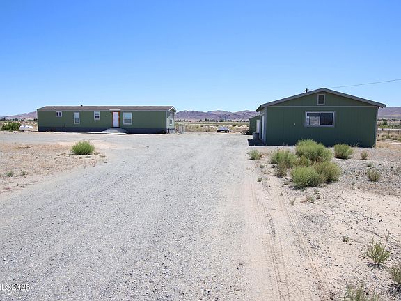 3rd image of 8 Falcon Way