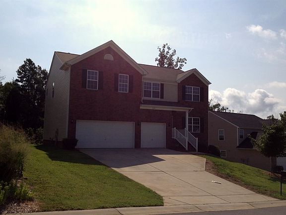 3rd image of 2495 Ivy Creek Frd