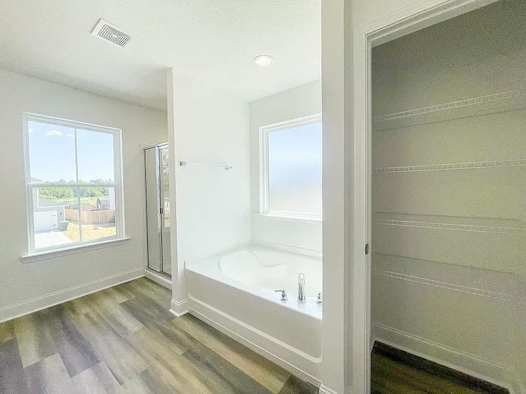 549 Meloney Dr — Photo 20