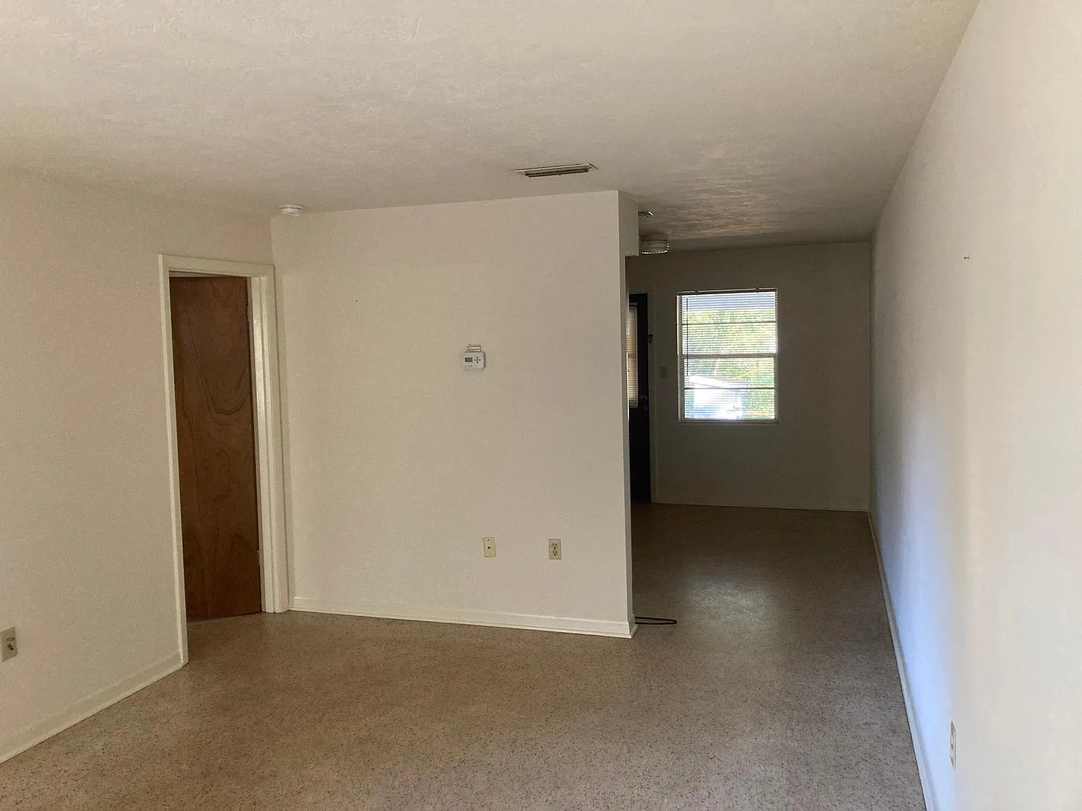 2 bed, 900 sqft, $1,800 — Photo 3
