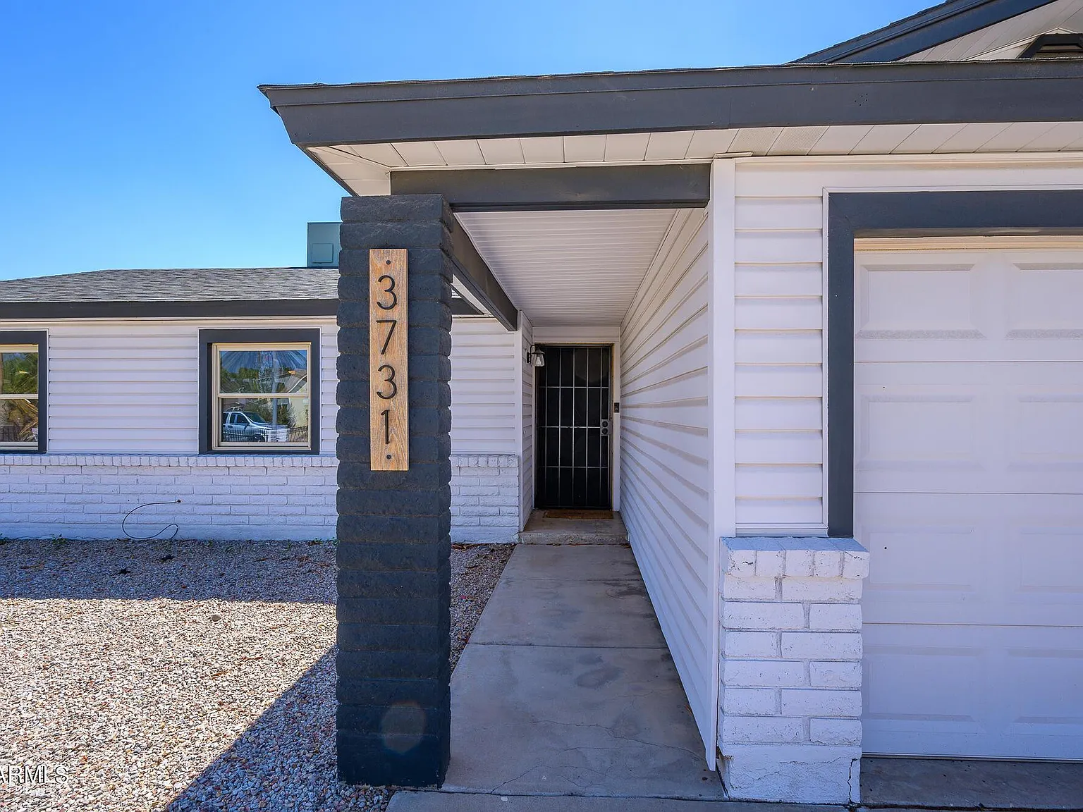 4 bed, 1258 sqft, $2,500 — Photo 3