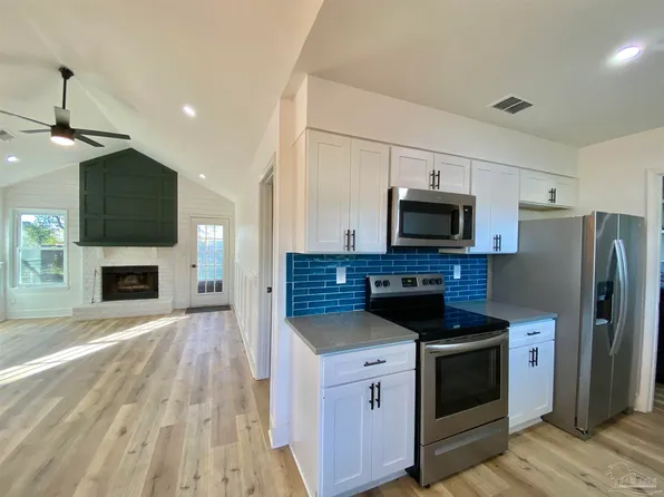 6458 Greenwell St, Pensacola, FL 32526