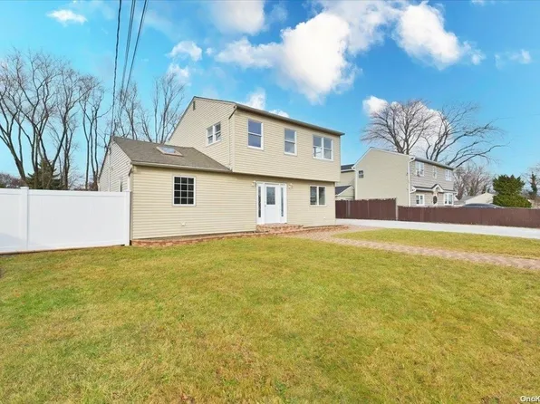 277 15th Street, West Babylon, NY 11704