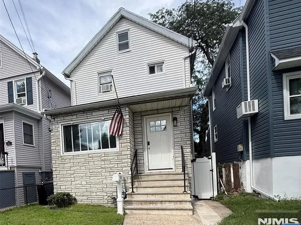 345 Weart Avenue, Lyndhurst, NJ 07071