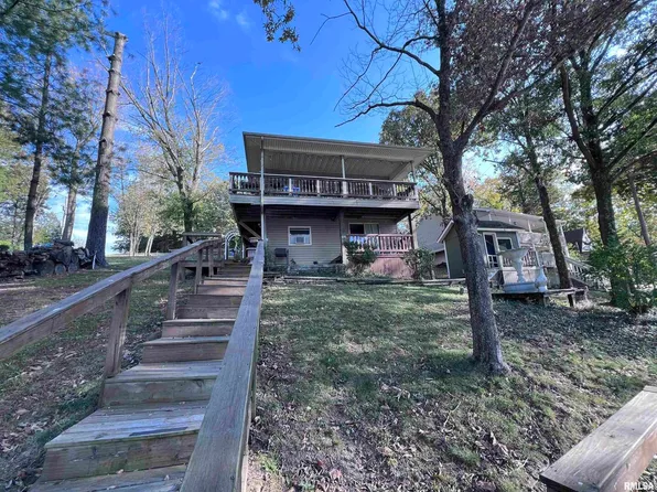 545 Lake Shore Dr N, Goreville, IL 62939