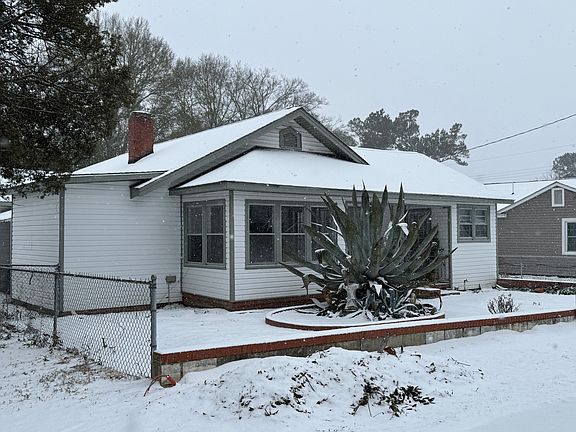 Lawn maintenance is included.