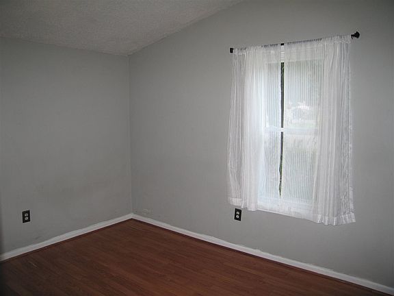 5th image of 7066 Juana Dr