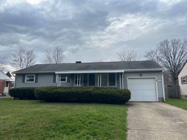1046 Leslie Ln