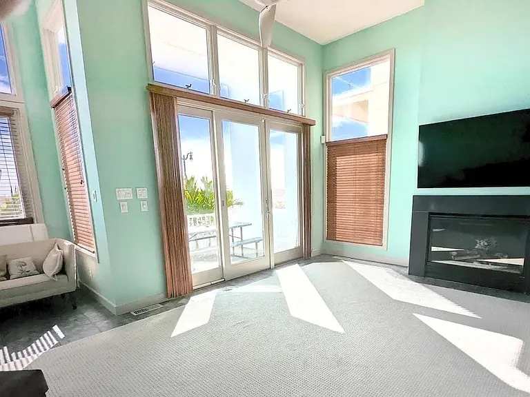 4501 Boardwalk #B — Photo 6