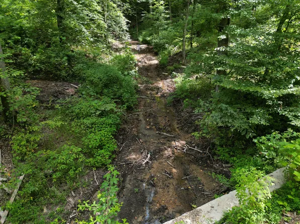 2 Ross Hollow Rd, Ashland City, TN 37015