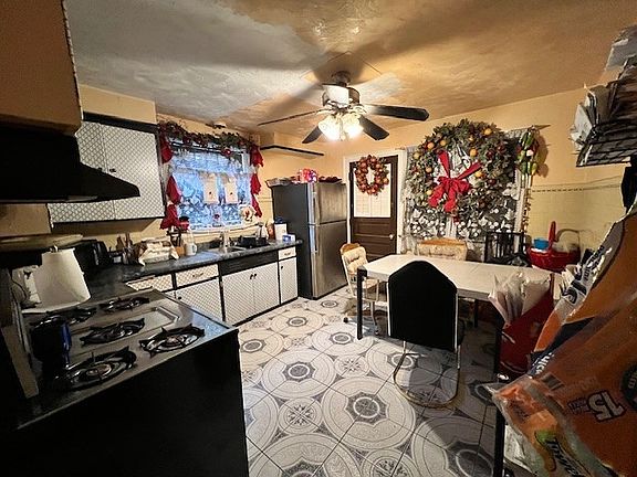 5th image of 1736 N Nashville Ave