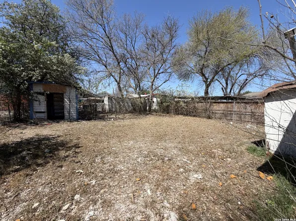 813 S San Augustine Ave, San Antonio, TX 78237