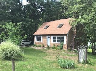 106 Logtown Rd, Amherst, MA 01002