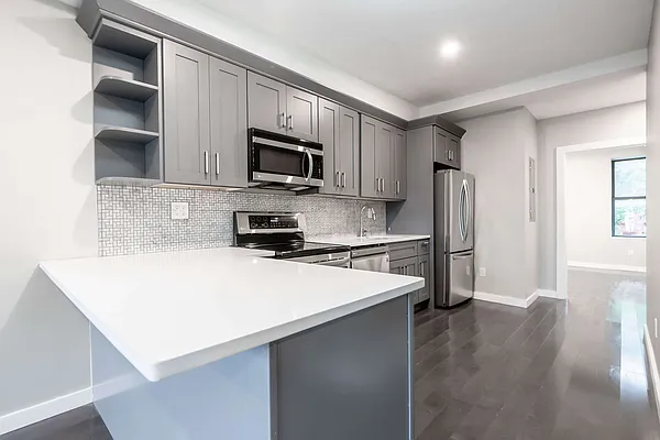 Rented by The Privelege Group | media 7