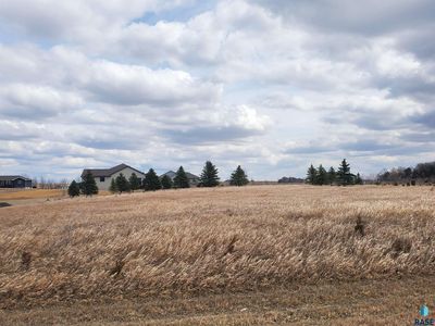 26166 E Sunset Ct, Canistota, SD, 57012