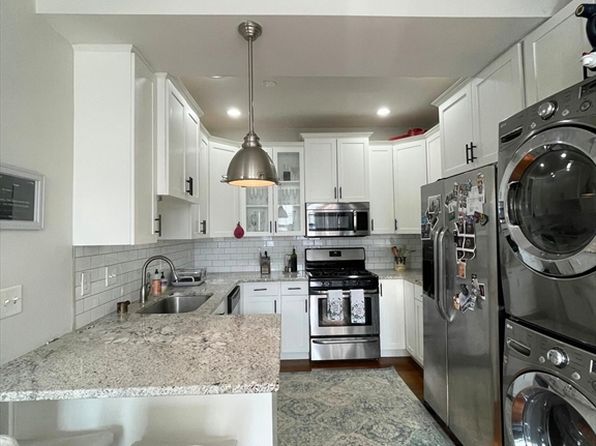81 Broadway APT 4, Chelsea, MA 02150