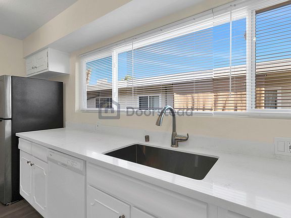 3rd image of 12 Duane St APT 7