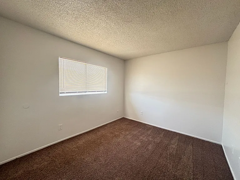 38729 11th St E #17 — Photo 10
