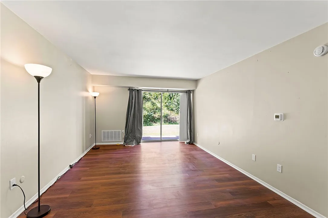 1 bed, 778 sqft, $1,100 — Photo 4