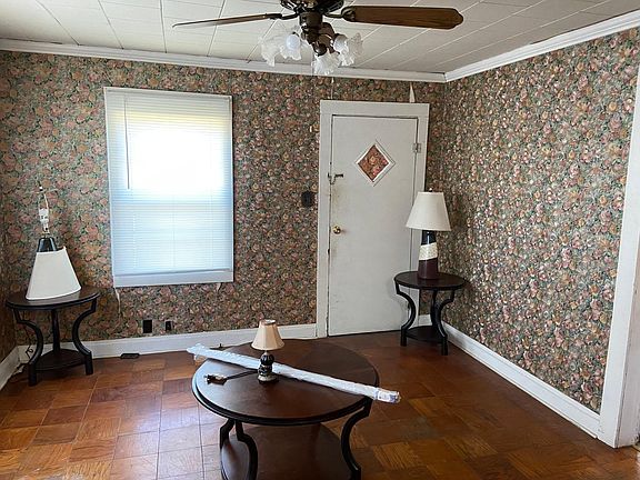 2nd image of 1120 S Railroad Ave