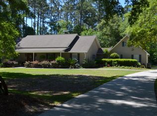 1933 Clarks Bluff Rd, Kingsland, GA 31548