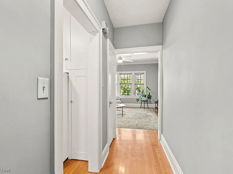 10429 Clifton Blvd #305 — Photo 10