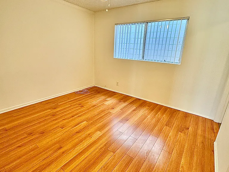 13014 Sherman Way — Photo 21